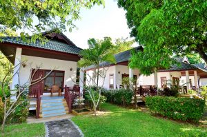 Book hotel online First Bungalow Beach Resort Chaweng Beach Koh Samui best rate guarantee book the room online cheap hotel Pool Side Bungalow